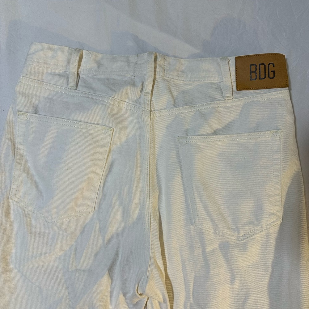 BDG Cream Skatie Fit Jeans - Picture 4 of 4